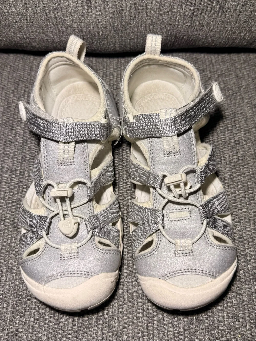 Keen Kids' Seacamp II CNX silver star/white sandal washable bungee Velcro size 3
